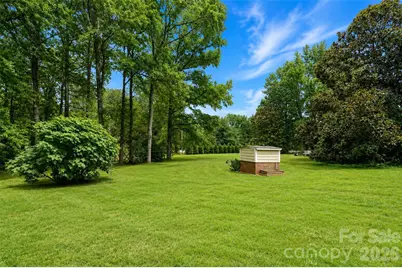 7904 Saddleview Court, Charlotte, NC 28215 - Photo 34