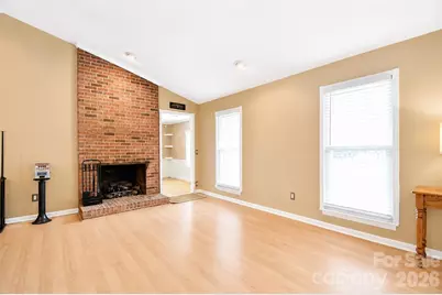 7904 Saddleview Court, Charlotte, NC 28215 - Photo 4