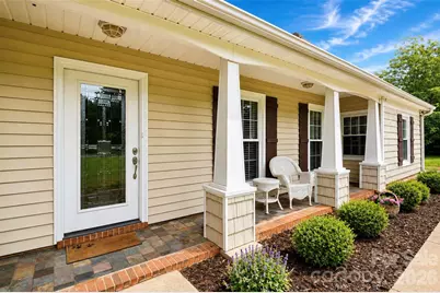 7904 Saddleview Court, Charlotte, NC 28215 - Photo 2