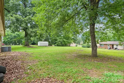2130 23rd Street Place NE, Hickory, NC 28601 - Photo 32