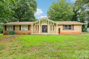 2130 23rd St Pl NE, Hickory, NC 28601 - Photo 1