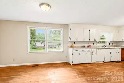 2130 23rd Street Place NE, Hickory, NC 28601 - Photo 10