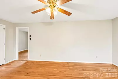 2130 23rd Street Place NE, Hickory, NC 28601 - Photo 4
