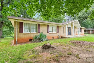 2130 23rd St Pl NE, Hickory, NC 28601 - Photo 2