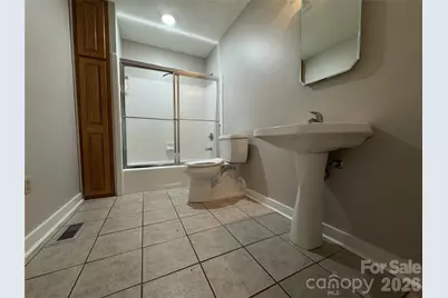 7825 Plott Road, Charlotte, NC 28215 - Photo 16