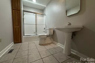 7825 Plott Rd, Charlotte, NC 28215 - Photo 16