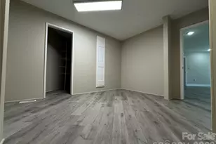 7825 Plott Rd, Charlotte, NC 28215 - Photo 22
