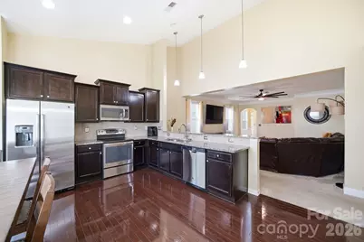 423 Knothole Lane, Charlotte, NC 28214 - Photo 6
