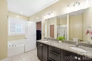 423 Knothole Ln, Charlotte, NC 28214 - Photo 12