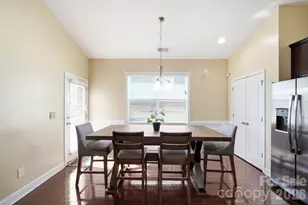 423 Knothole Ln, Charlotte, NC 28214 - Photo 8
