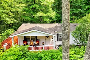 315 Oakstone Dr, Waynesville, NC 28785 - Photo 2