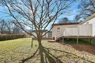 2019 Highland St, Charlotte, NC 28208 - Photo 32