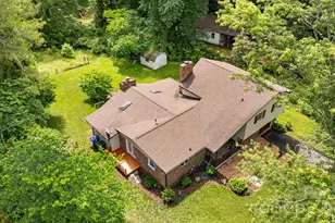 32 Mayfair Dr, Candler, NC 28715 - Photo 4