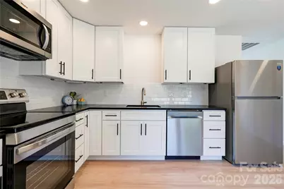 2994 Lutz Boulevard, Newton, NC 28658 - Photo 8