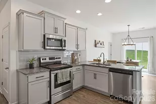 7004 Branch Fork Rd, Charlotte, NC 28215 - Photo 28