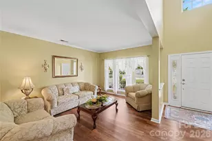 13309 Rebecca Run Dr, Charlotte, NC 28269 - Photo 2