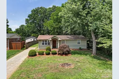 2715 Springway Drive, Charlotte, NC 28205 - Photo 2