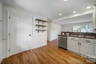 2715 Springway Dr, Charlotte, NC 28205 - Photo 8
