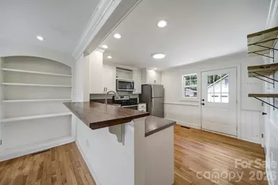 2715 Springway Drive, Charlotte, NC 28205 - Photo 6