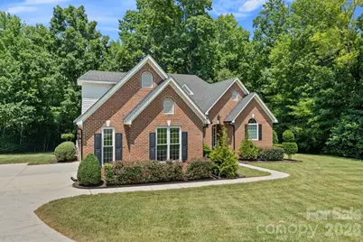 305 Forbes Court, Lake Wylie, SC 29710 - Photo 2