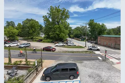 414 S Whitted Street, Hendersonville, NC 28739 - Photo 10