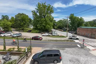 414 S Whitted St, Hendersonville, NC 28739 - Photo 10