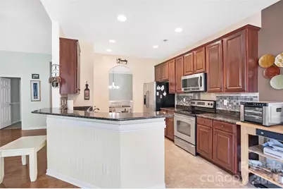 4628 Bonroi Avenue, Charlotte, NC 28213 - Photo 8