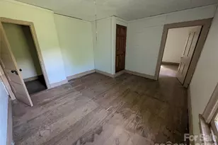 1327 Nc 80 Hwy, Bakersville, NC 28705 - Photo 22