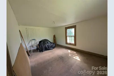 1327 Nc 80 Highway, Bakersville, NC 28705 - Photo 24