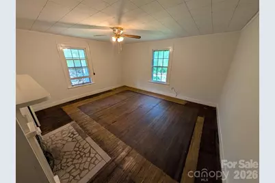 1327 Nc 80 Highway, Bakersville, NC 28705 - Photo 14