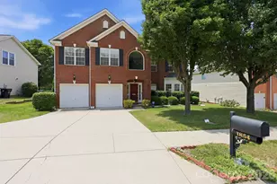 1854 Briarcrest Dr NW, Charlotte, NC 28269 - Photo 4