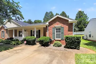 5422 Harris Cove Dr, Charlotte, NC 28269 - Photo 1