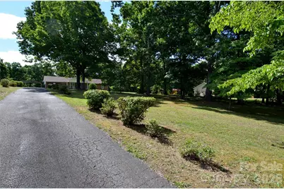 848 Deer Park Road, Nebo, NC 28761 - Photo 18