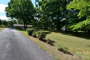 848 Deer Park Rd, Nebo, NC 28761 - Photo 18