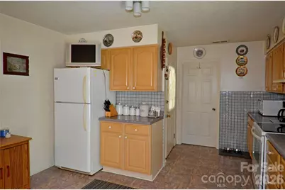 848 Deer Park Road, Nebo, NC 28761 - Photo 24