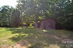 848 Deer Park Rd, Nebo, NC 28761 - Photo 14