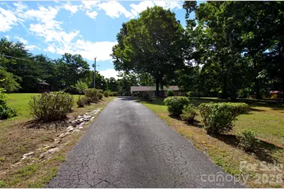 848 Deer Park Road, Nebo, NC 28761 - Photo 8