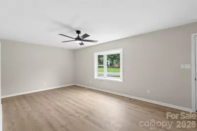 711 King Arthur Drive, Gastonia, NC 28056 - Photo 8