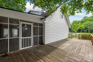 711 King Arthur Dr, Gastonia, NC 28056 - Photo 34