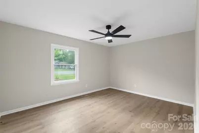 711 King Arthur Drive, Gastonia, NC 28056 - Photo 22
