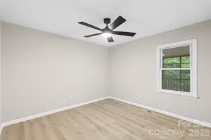 711 King Arthur Dr, Gastonia, NC 28056 - Photo 20