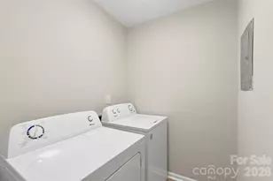 711 King Arthur Dr, Gastonia, NC 28056 - Photo 16