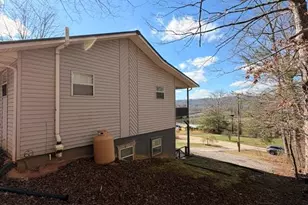 281 Cherrywood Cir, Hayesville, NC 28904 - Photo 4