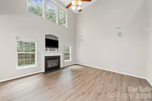 412 Amersham Ln, Waxhaw, NC 28173 - Photo 2