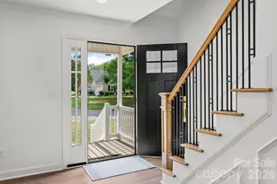 2751 Bridgeport Dr, Winston Salem, NC 27103 - Photo 8
