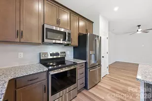 1103 Grays Ml Rd, Charlotte, NC 28215 - Photo 14