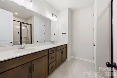 1103 Grays Mill Road, Charlotte, NC 28215 - Photo 32