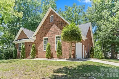 100 Diamond Drive, Mooresville, NC 28117 - Photo 2