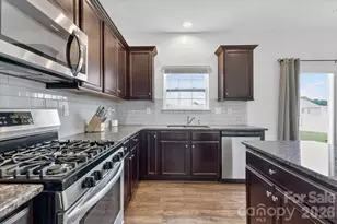 157 Kingsway Dr, Mooresville, NC 28115 - Photo 18