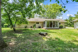 10 Deer Run Ln, Columbus, NC 28722 - Photo 2